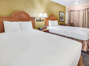 Quality Inn & Suites Dallas - Cityplace