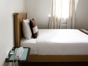 Abbey Court, Hyde Park Hotels