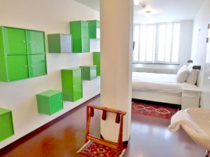 The Hoxton, Lloyd Amsterdam