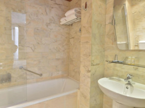 Hotel Renoir*** Paris Montparnasse