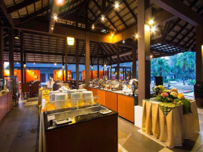 Palm Galleria Resort