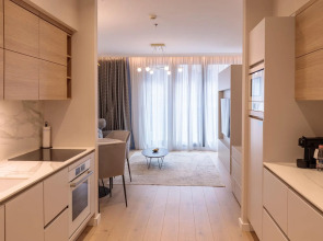 Emerald Downtown Suites