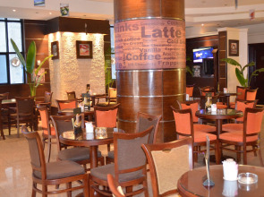 Cherry Maryski Hotel