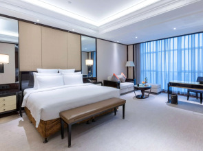 Wyndham Grand Plaza Royale Ningbo
