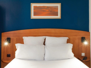 Comfort Hotel Evreux