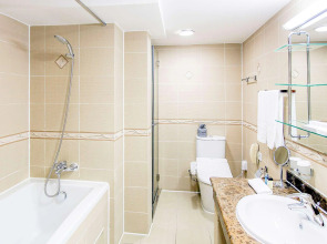 Kempinski Hotel Khan Palace