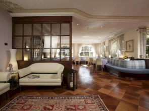 Lido Hotel & Apartments