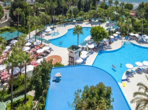 İz Flower Side Beach Hotel