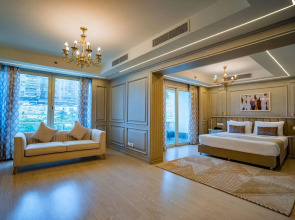 SUNRISE Alex Avenue Hotel