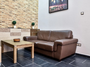 Corvin Point Rooms and Apartments