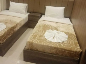 Rotana Palace Suites