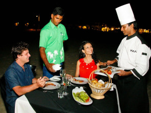 Trinco Blu by Cinnamon