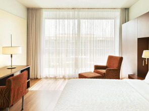 Le Meridien Ra Beach Hotel & Spa