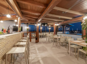 Sea View Village - Studios & Apartments