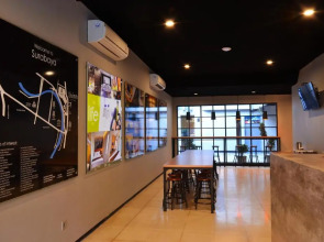 Livinn Hostel City Center Surabaya