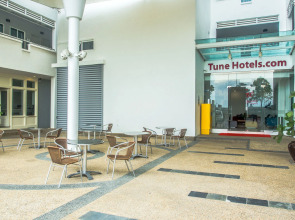 Tune Hotel KLIA Aeropolis