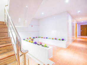 OYO 861 Patong Dynasty Hotel