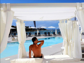 Отель AxelBeach Ibiza Spa & Beach Club - Adults Only Hotel