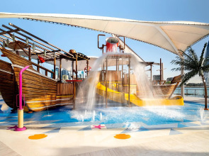 Four Seasons Hotel Bahrain Bay