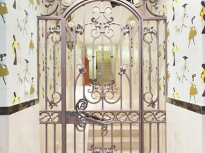 AinB Las Ramblas Colón Apartments