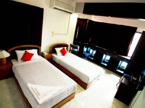 Hotel Tropical Daisy