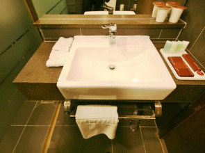 The Central Plaza Hotel