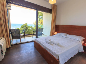 Apartments Kuce Lekovica snack bar- Bistro & Beach