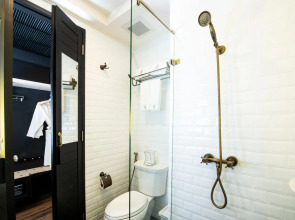 Phi Phi Harbour View Hotel