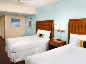 Sherry Frontenac Oceanfront Hotel