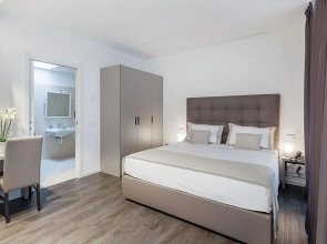 Отель Studio Inn Centrale & Milano Urban Padel