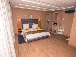 New Art's DownTown Hotel