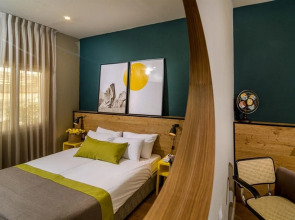 The White House Hotel at Dizengoff Square