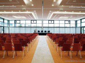 Holiday Inn Berlin Airport - Conference Centre by IHG