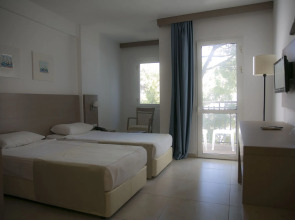 Bodrum Sea Side Beach Club Hotel