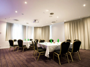 Furama Darling Harbour