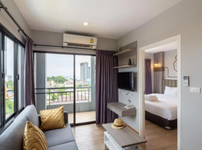 Horsehill Hotel Sriracha