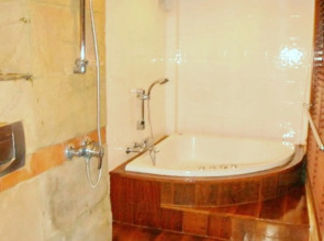 White House Beach Resort And Spa