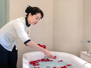 Shenzhen Huaqiang Plaza Hotel