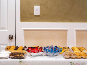 Nite Inn - Walking Distance to Universal Studios Hollywood