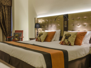 AX The Victoria Hotel