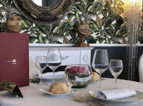 Domizia Palace Hotel