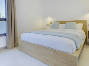 Calm Beach Apartments