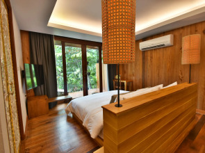 The Nine Thipthara Klongson Resort