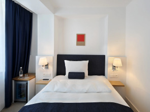 Bayer 89 Vi Vadi Hotel