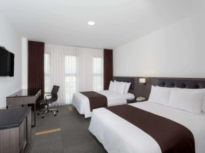 Wyndham Costa Del Sol Lima Airport