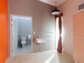 Spin Designer Hostel