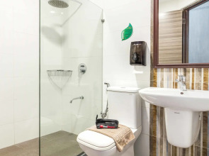 RedDoorz Plus @ Jones Avenue Cebu