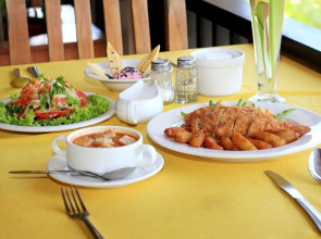 Puri Sari Beach Hotel