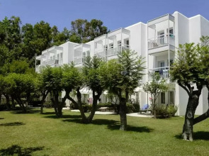 Seven Seas Hotel Blue