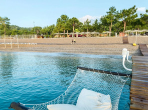 Robinson Camyuva - Adults only